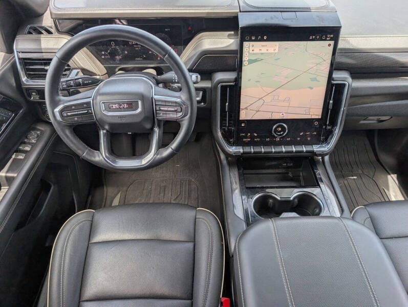 2025 GMC Yukon Elevation