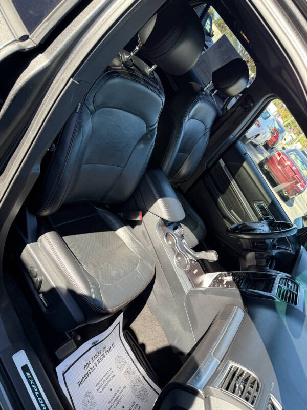 2016 Ford Explorer Sport