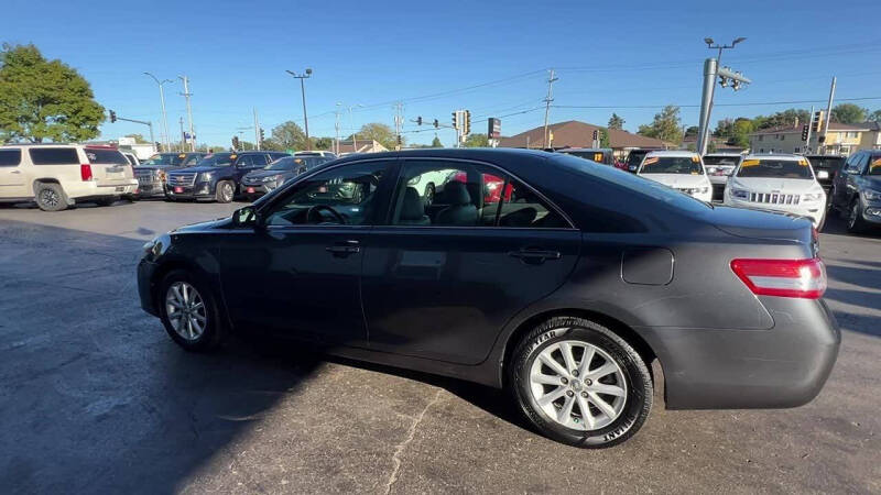 2011 Toyota Camry null photo 4