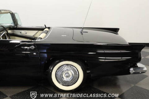 1957 Ford Thunderbird