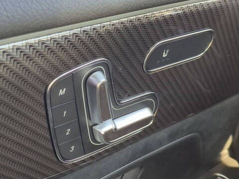 2025 Mercedes-Benz GLB AMG GLB 35