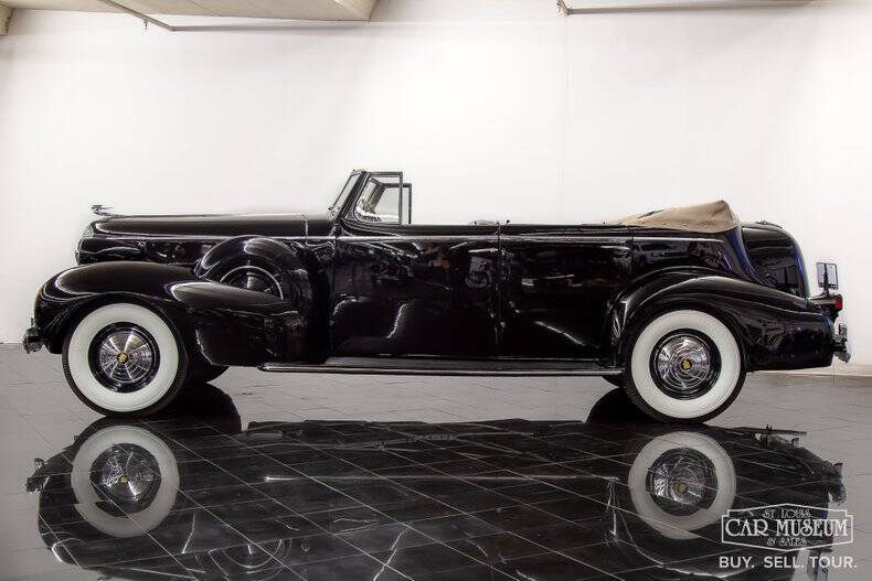 1937 Cadillac Series 85