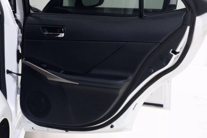 2015 Lexus IS 250 Crafted Line