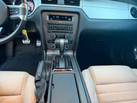 2012 Ford Mustang V6 Premium