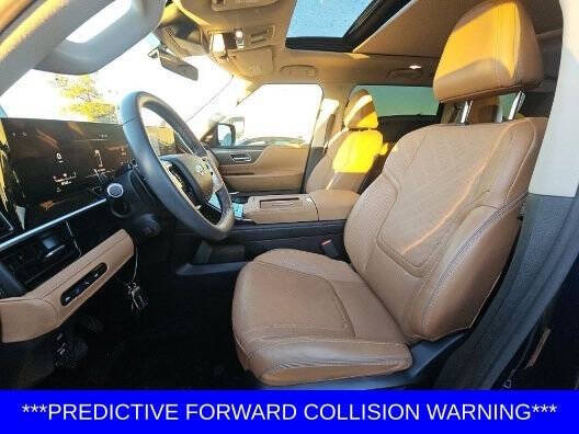 2025 Infiniti QX80 Luxe