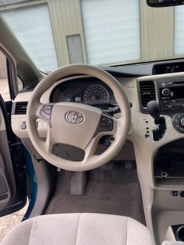2011 Toyota Sienna