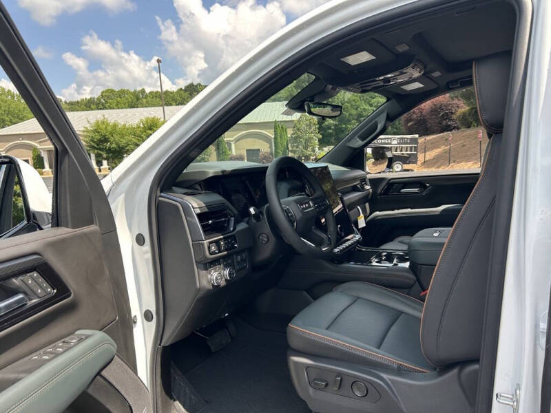 2025 GMC Yukon XL AT4