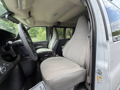 2024 Chevrolet Express LT 3500