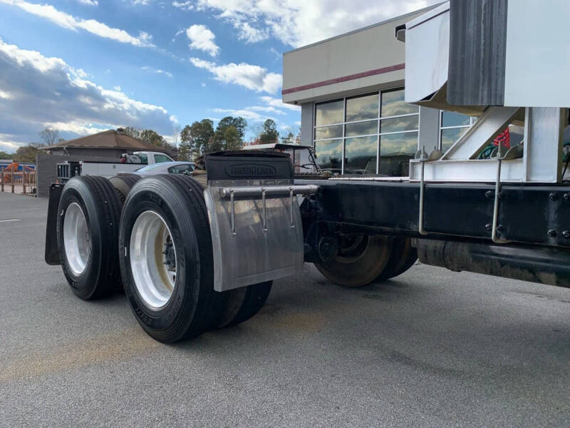 2010 Freightliner Columbia 120