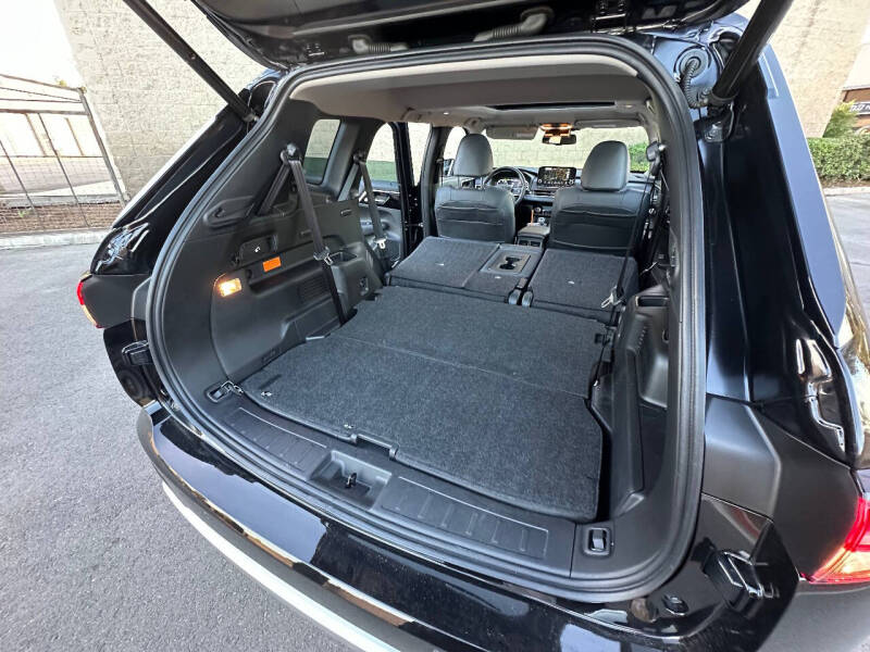 2023 Mitsubishi Outlander PHEV SE