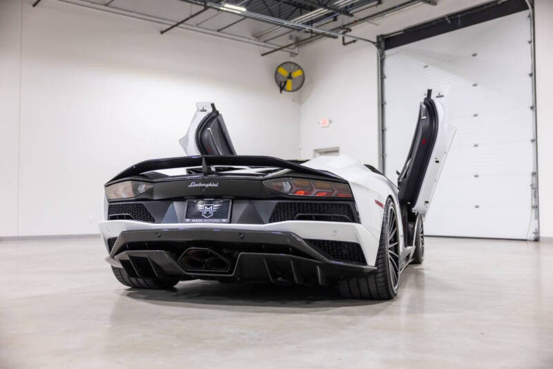 2019 Lamborghini Aventador LP 740-4 S