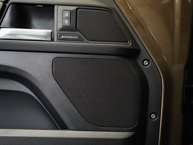 2026 Land Rover Defender 110 P300 S