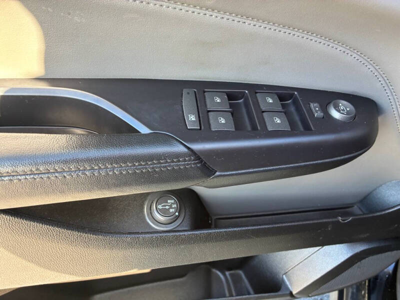 2011 Cadillac SRX Luxury Collection