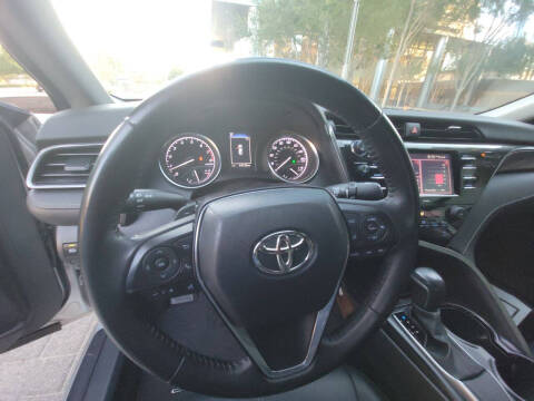 2020 Toyota Camry SE