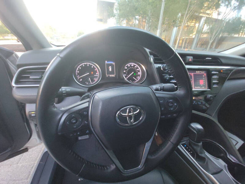 2020 Toyota Camry SE