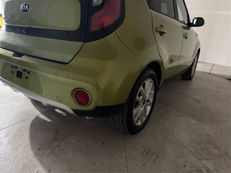 2017 Kia Soul +