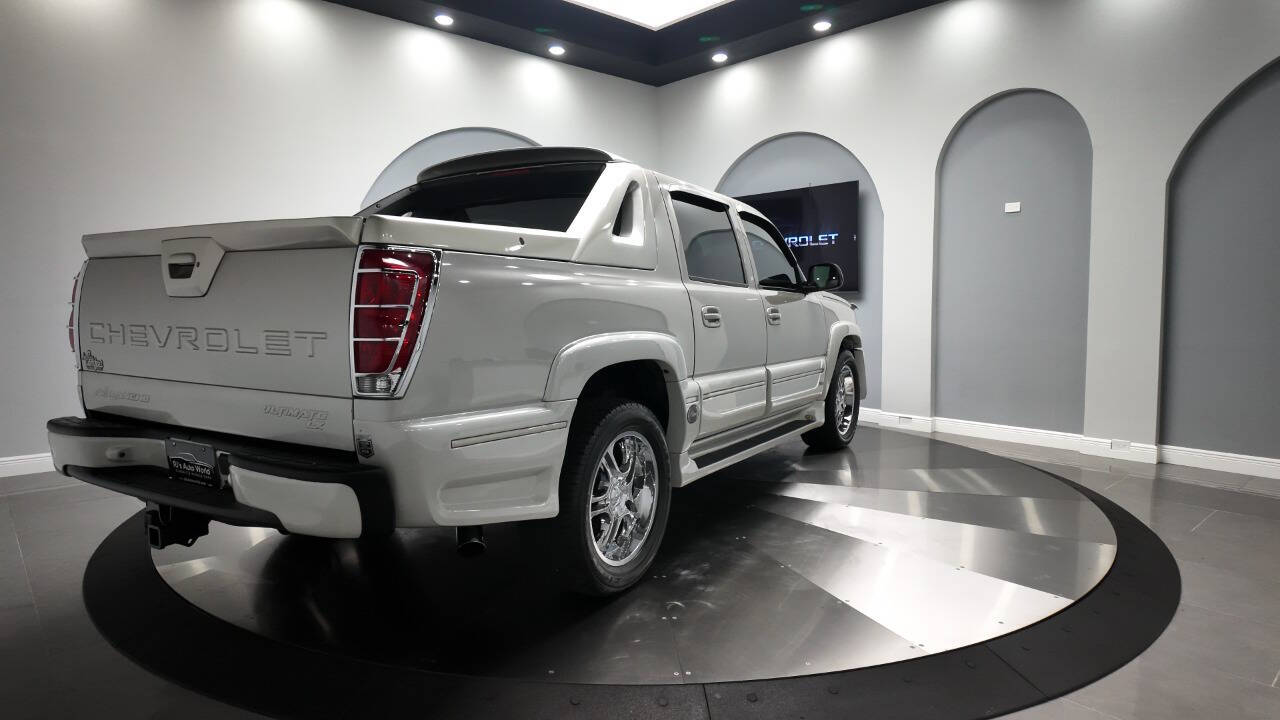2004 Chevrolet Avalanche 5