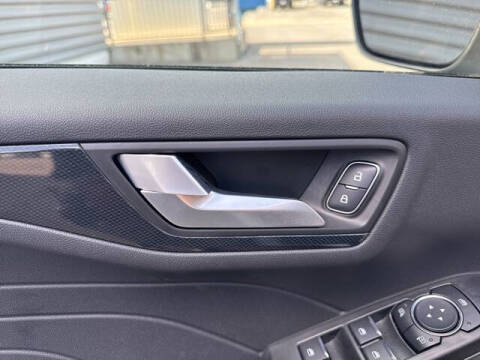 2025 Ford Escape Hybrid ST-Line