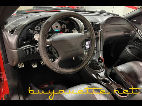 2004 Ford Mustang GT Deluxe