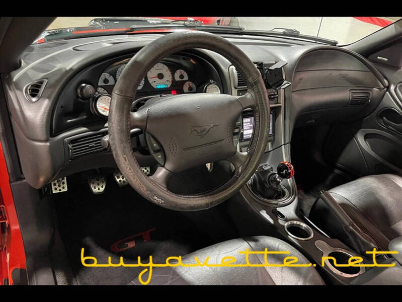 2004 Ford Mustang GT Deluxe