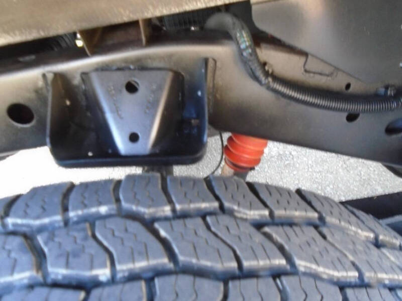 2012 Nissan Titan SV