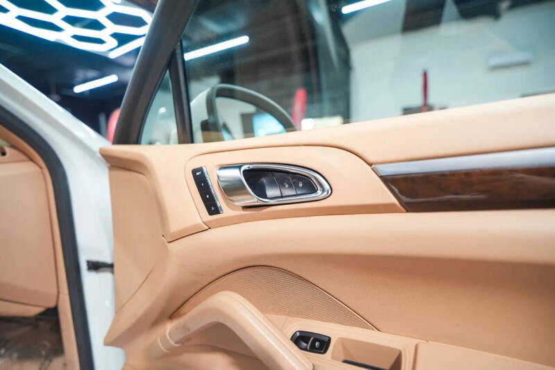 2014 Porsche Cayenne S Hybrid