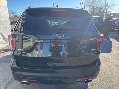 2017 Ford Explorer Sport