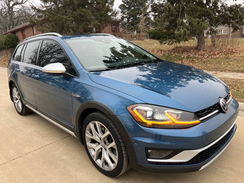 2018 Volkswagen Golf Alltrack for sale at Elite Motors in Bellevue NE