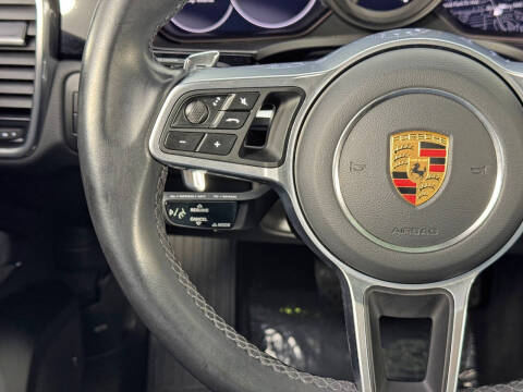 2023 Porsche Cayenne Platinum Edition