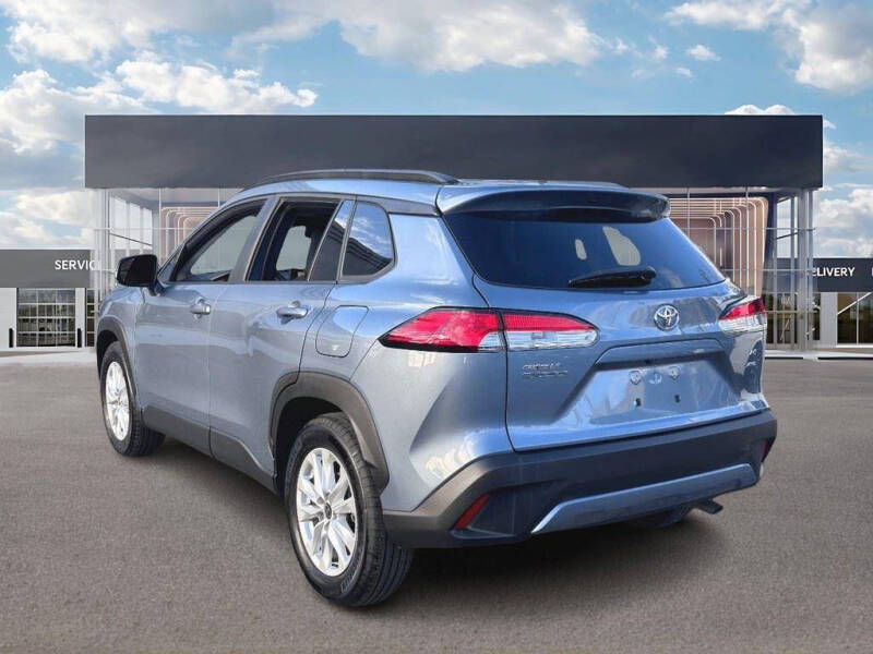 2024 Toyota Corolla Cross LE