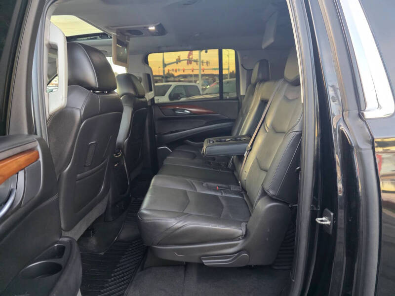 2016 Cadillac Escalade ESV Luxury Collection