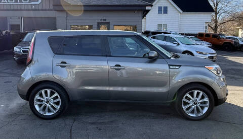 2017 Kia Soul +
