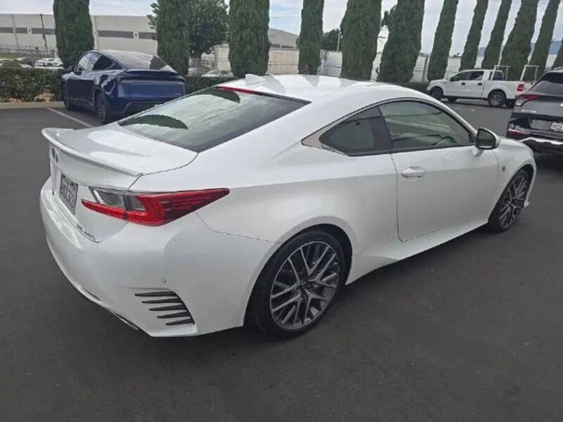 2017 Lexus RC 200t