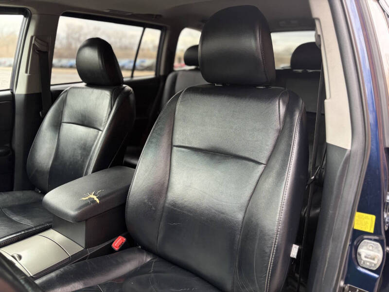 2011 Toyota Highlander SE