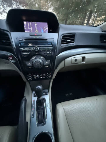 2013 Acura ILX 2.0L w/Tech