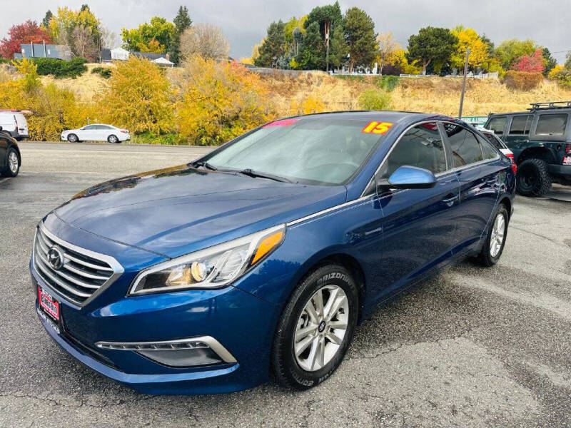 2015 Hyundai Sonata SE photo 3