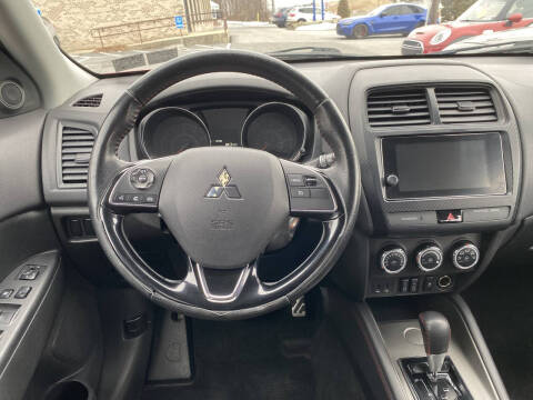 2019 Mitsubishi Outlander Sport LE