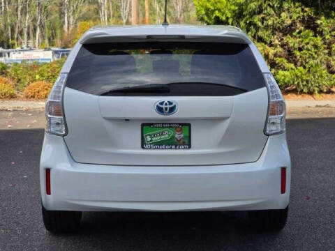 2013 Toyota Prius v Five