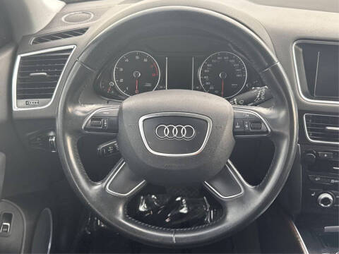 2015 Audi Q5 2.0T quattro Premium Plus