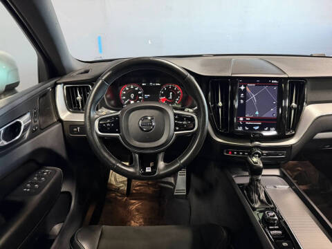 2019 Volvo XC60 T6 R-Design