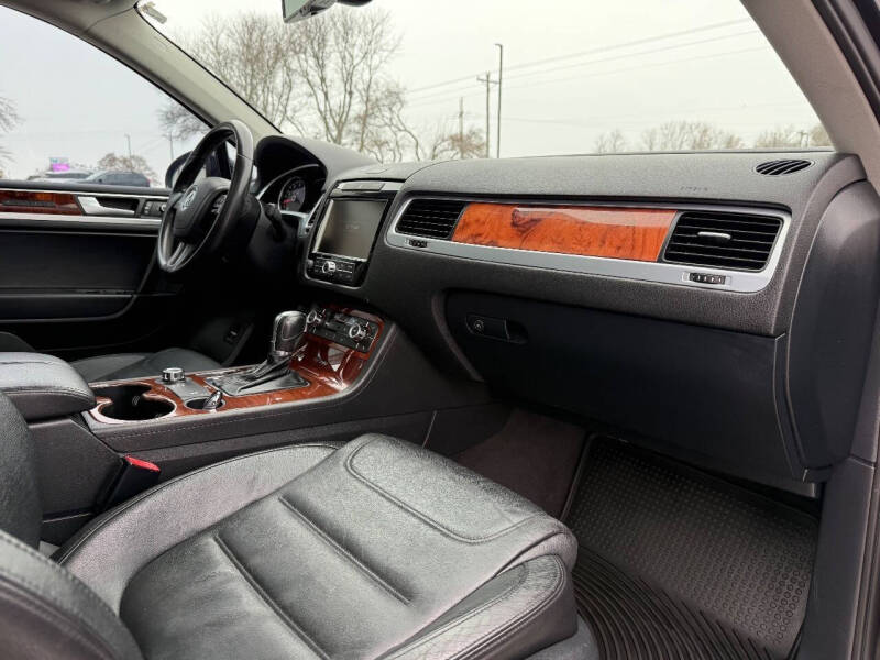 2012 Volkswagen Touareg Hybrid