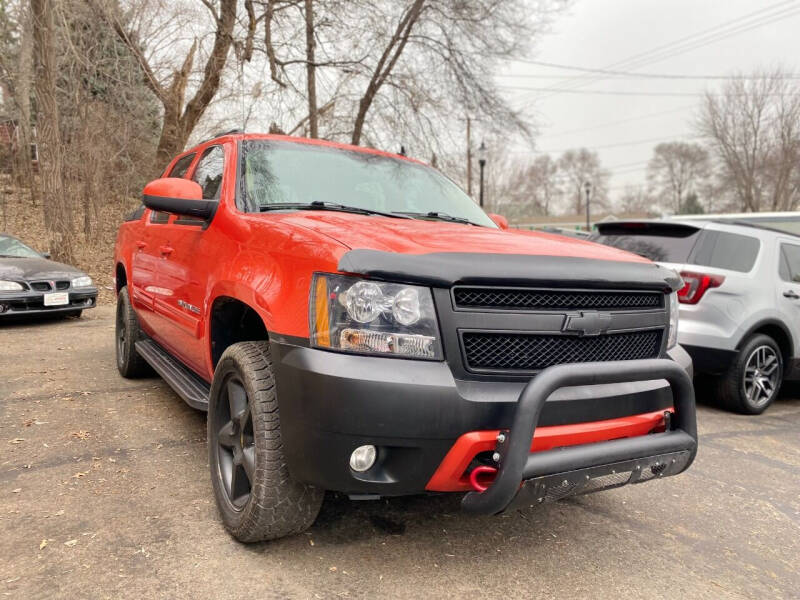 2011 Chevrolet Avalanche for sale at Rams Auto Sales LLC in South Saint Paul MN