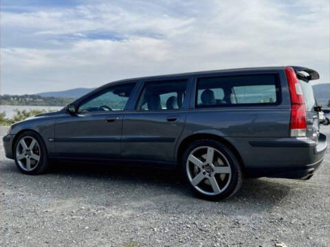 2004 Volvo V70 R