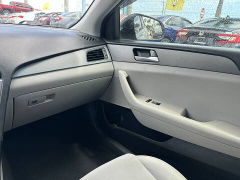 2016 Hyundai Sonata SE