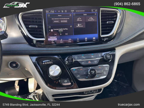 2021 Chrysler Pacifica Touring L