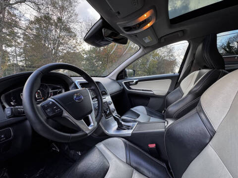 2017 Volvo XC60 T6 Dynamic