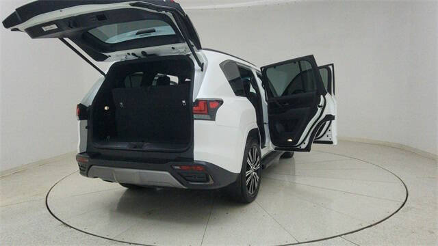 2023 Lexus LX 600 Luxury