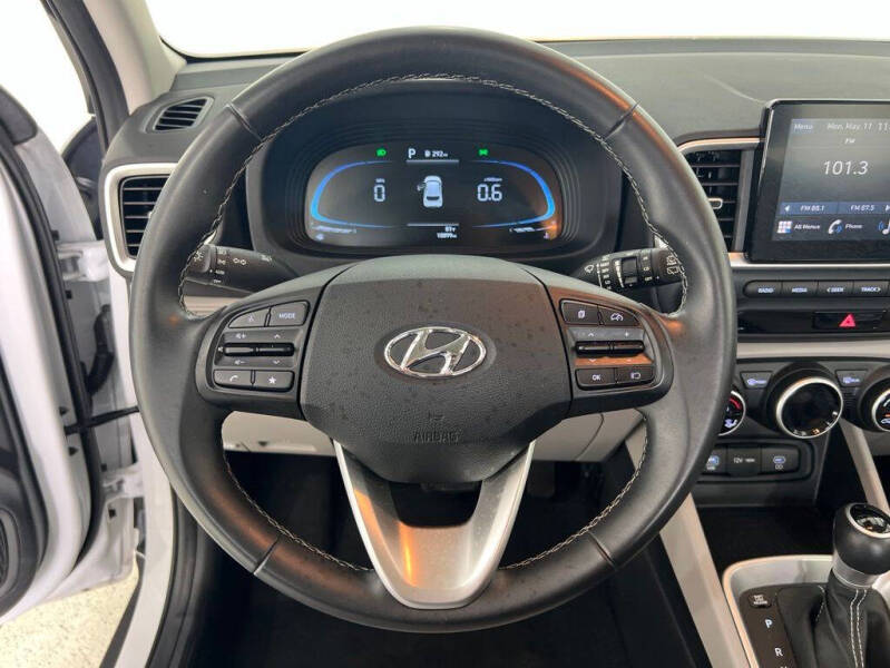 2025 Hyundai Venue SEL