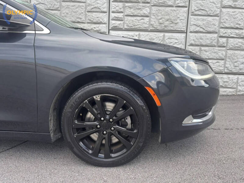 2017 Chrysler 200 Limited Platinum