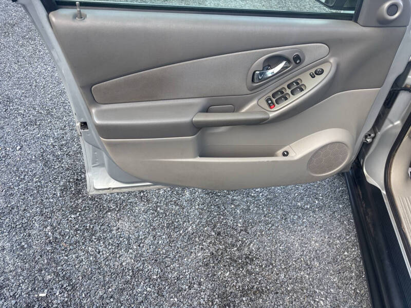 2005 Chevrolet Malibu Maxx LS